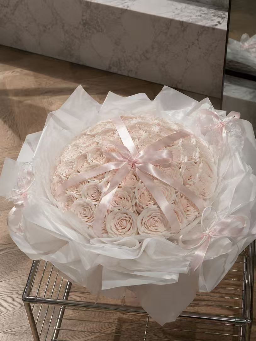 52 Light Blush Garden Rose Bouquet